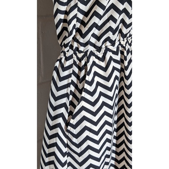 Candie's Chevron Print Dress Black White Cap Sleeve Casual Mini Dress Small - Picture 3 of 6